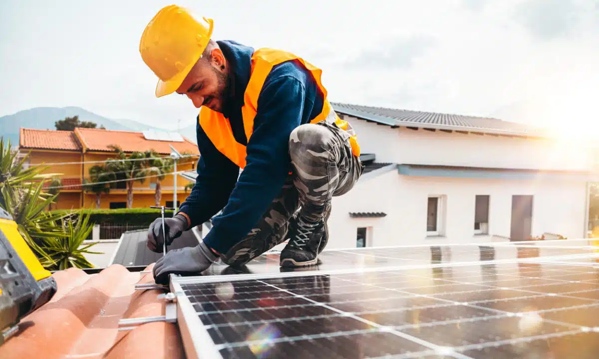 découvrez les prix des installations photovoltaïques en france. comparez les différentes options et trouvez la solution énergétique adaptée à votre budget pour un avenir durable.