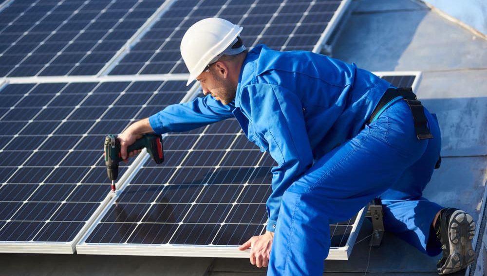obtenez votre devis personnalisé pour des panneaux solaires et découvrez comment économiser sur votre facture d'électricité tout en contribuant à la protection de l'environnement. comparez les offres et choisissez la solution adaptée à vos besoins énergétiques.