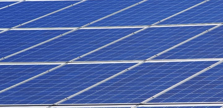 découvrez les prix des panneaux photovoltaïques 6 kw et optimisez votre investissement dans l'énergie solaire. informez-vous sur les coûts, les subventions disponibles et les avantages économiques de l'installation de systèmes photovoltaïques adaptés à vos besoins.
