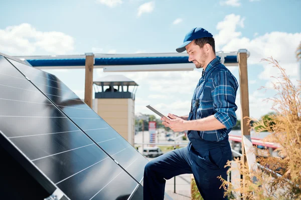 découvrez comment les panneaux solaires rentables peuvent réduire vos factures d'énergie tout en contribuant à la protection de l'environnement. informez-vous sur les avantages financiers et écologiques de l'énergie solaire dès aujourd'hui !