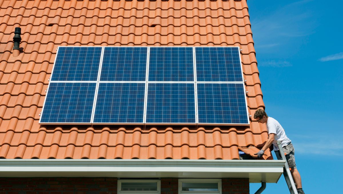 découvrez comment les panneaux solaires peuvent vous faire réaliser des économies significatives sur vos factures d'énergie. explorez les avantages financiers, les subventions disponibles et les astuces pour maximiser votre investissement solaire.