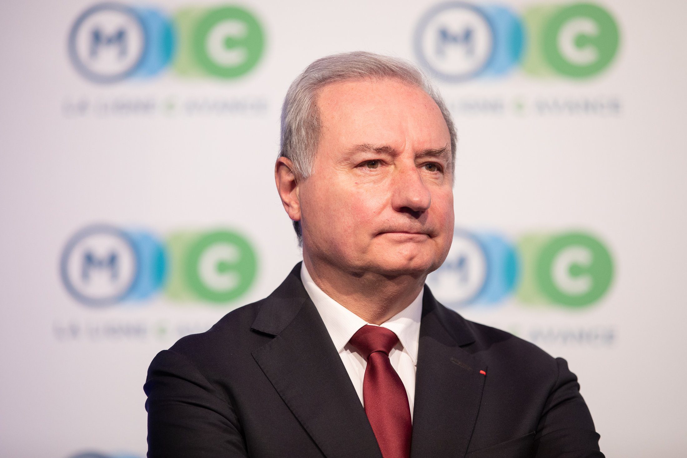découvrez les enjeux cruciaux de la motion de censure et son impact sur le dpe. un regard approfondi sur les défis politiques et économiques auxquels nous faisons face aujourd'hui.