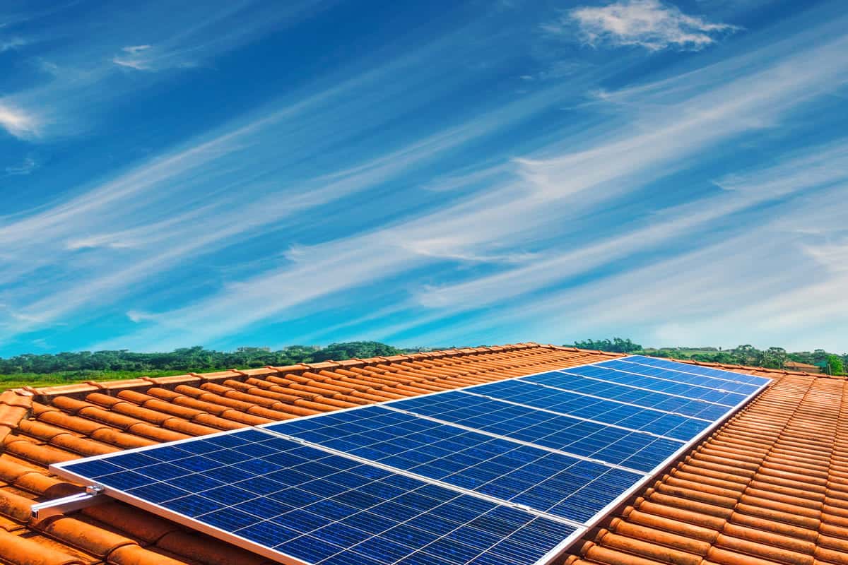 découvrez notre panneau solaire innovant qui révolutionne la production d'énergie renouvelable. performant, durable et esthétiquement moderne, il s'intègre parfaitement dans tous types de projets et contribue à un avenir plus vert.