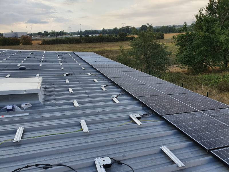 découvrez les tarifs attractifs des panneaux photovoltaïques pour votre maison. informez-vous sur les options de financement et les économies d'énergie possibles pour maximiser votre investissement dans l'énergie solaire.