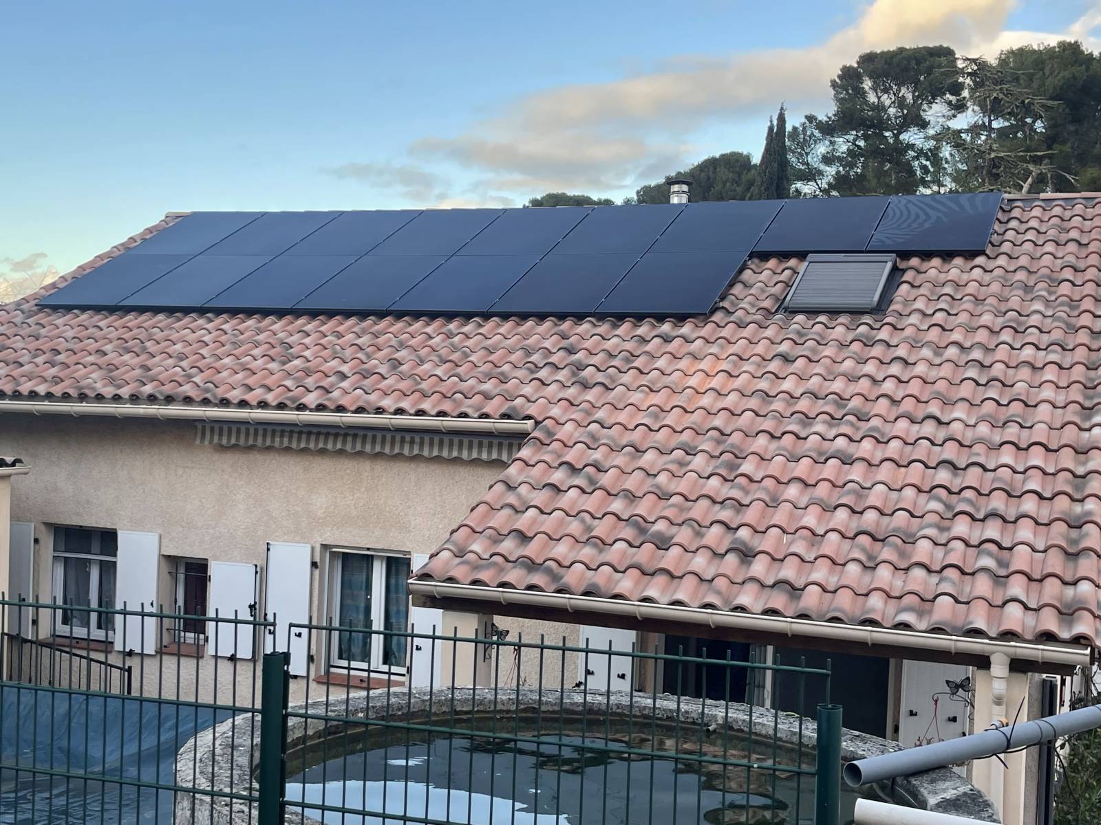 découvrez notre service d'installation de panneaux solaires dans le rhône. bénéficiez d'une expertise locale pour optimiser votre consommation d'énergie et contribuer à un avenir durable. contactez-nous pour un devis personnalisé.