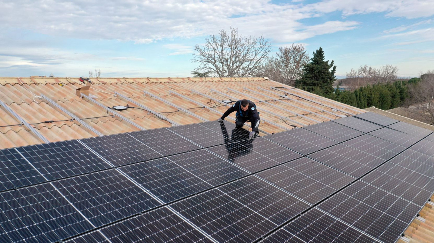 découvrez notre service d'installation de panneaux photovoltaïques dans le vaucluse. profitez des énergies renouvelables et réduisez votre facture d'électricité tout en contribuant à la protection de l'environnement. contactez-nous pour un devis personnalisé et rapide.