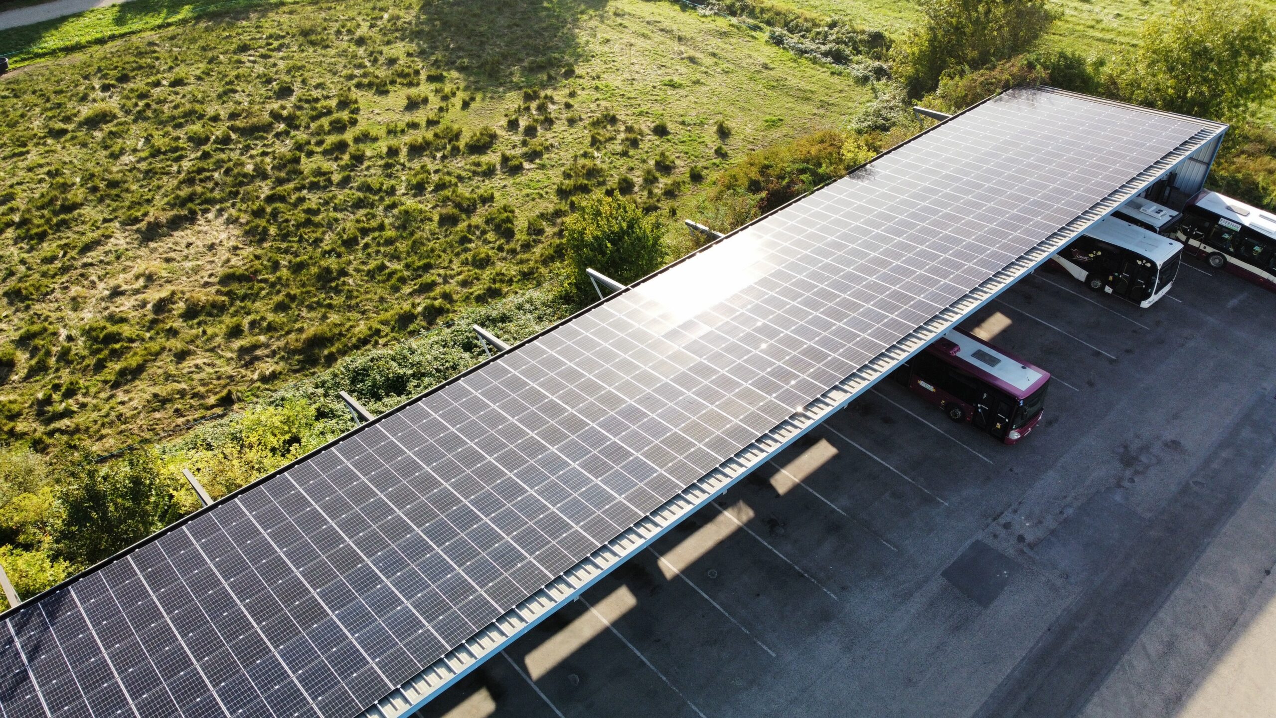 découvrez les avantages d'investir dans des panneaux photovoltaïques en normandie. réduisez vos factures d'énergie tout en contribuant à une planète plus verte grâce à des solutions solaires adaptées à votre domicile. profitez d'un rendement attractif et d'aides gouvernementales en faisant le choix des énergies renouvelables.