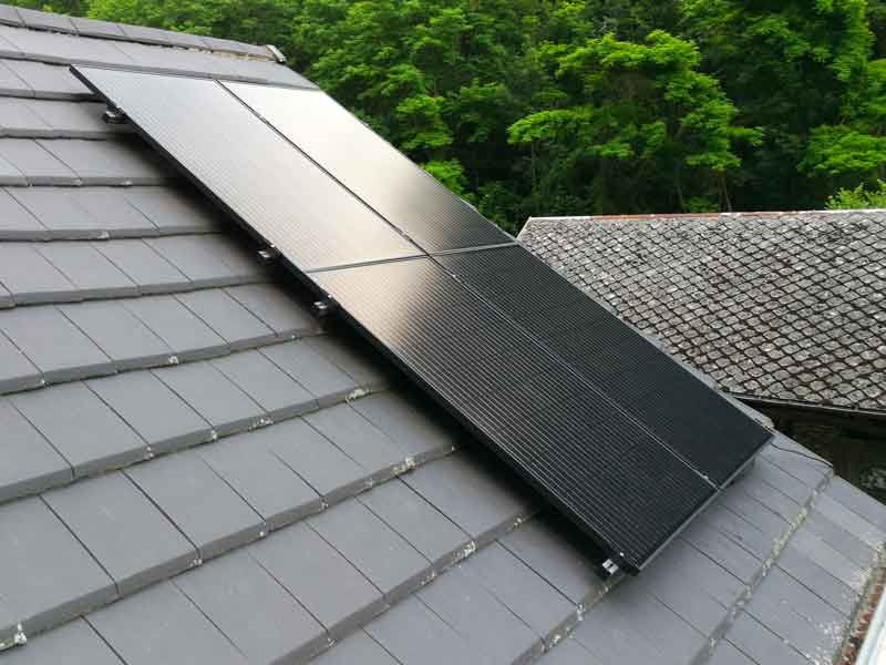 découvrez comment investir dans des panneaux solaires peut transformer votre consommation d'énergie et générer des économies à long terme. apprenez les avantages, les subventions disponibles et les étapes clés pour rentabiliser votre investissement tout en contribuant à un avenir durable.