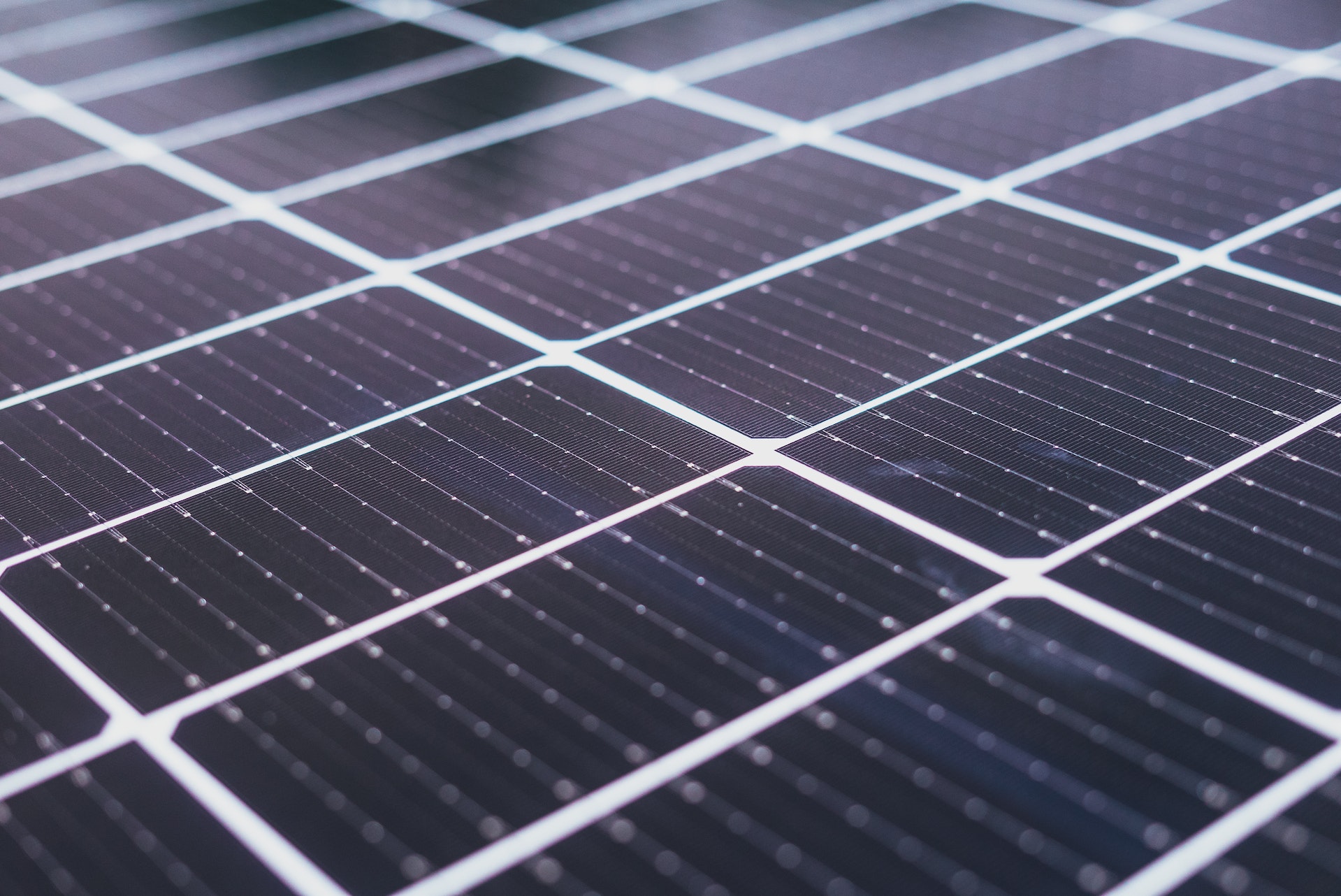 découvrez tout ce qu'il faut savoir sur le coût des panneaux photovoltaïques : prix d'installation, aides financières disponibles et retour sur investissement. informez-vous pour faire le choix écologique et économique qui vous convient.