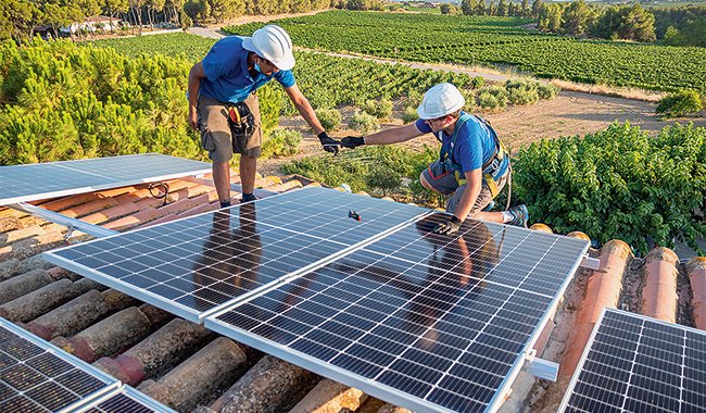 découvrez tout ce que vous devez savoir sur le coût des panneaux solaires en 2023. analyse des prix, des aides financières disponibles et des avantages d'investir dans l'énergie solaire pour réduire vos factures d'électricité et contribuer à la planète.