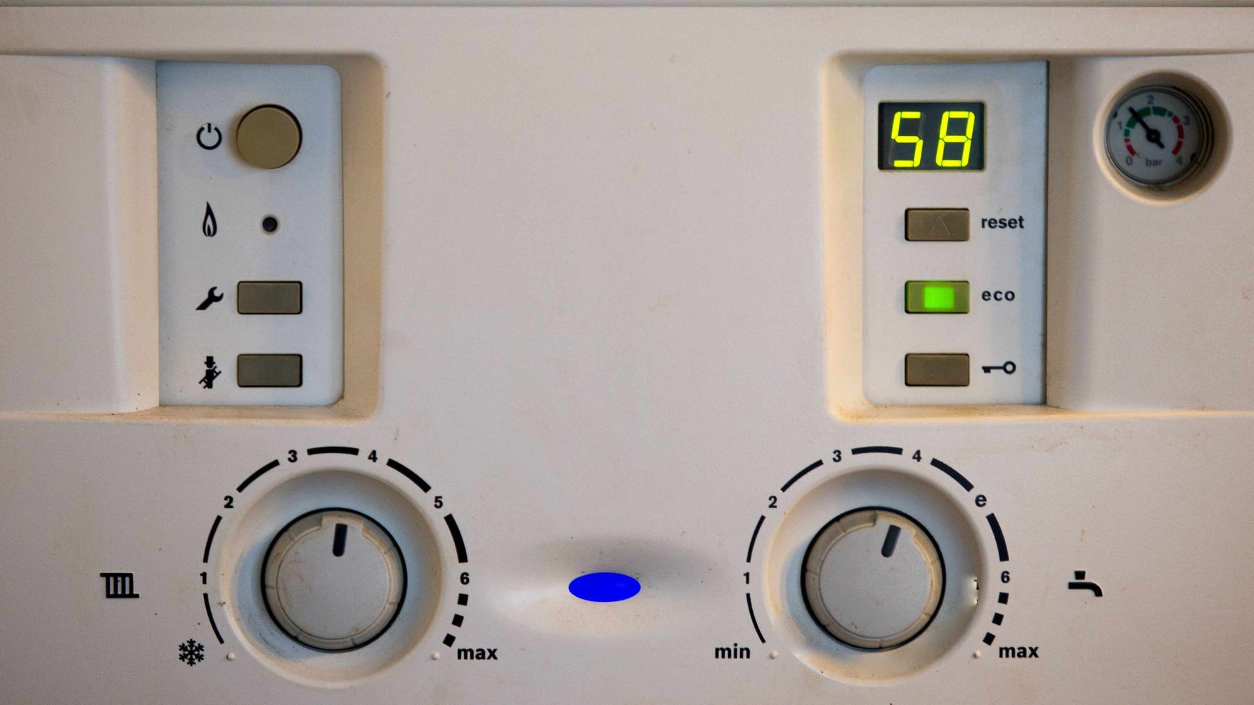 découvrez les implications de l'interdiction des chaudières à gaz en france. informez-vous sur les alternatives écologiques, les incitations gouvernementales et les impacts sur les consommateurs pour une transition énergétique réussie.
