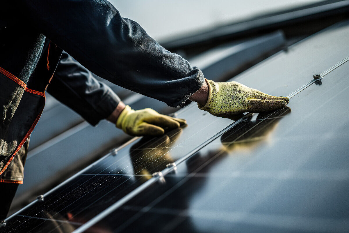 découvrez les prix des panneaux solaires sur le marché français. comparez les offres, bénéficiez des aides financières et trouvez la solution adaptée à vos besoins pour une installation écologique et économique.