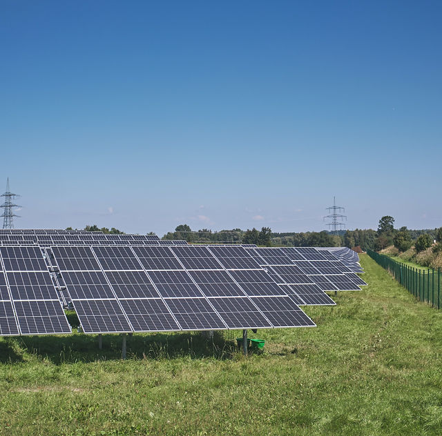 découvrez nos solutions de panneaux photovoltaïques à amiens pour produire une énergie propre et durable. optez pour l'énergie solaire et réduisez vos factures d'électricité tout en préservant l'environnement.