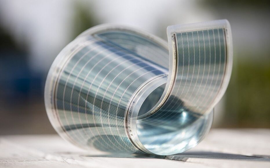 découvrez les panneaux photovoltaïques souples, une solution innovante et légère pour la production d'énergie solaire. idéaux pour les installations sur surfaces courbes ou en milieu urbain, ces panneaux offrent une flexibilité inégalée sans compromettre l'efficacité énergétique. optez pour une énergie durable avec une technologie adaptée à vos besoins!