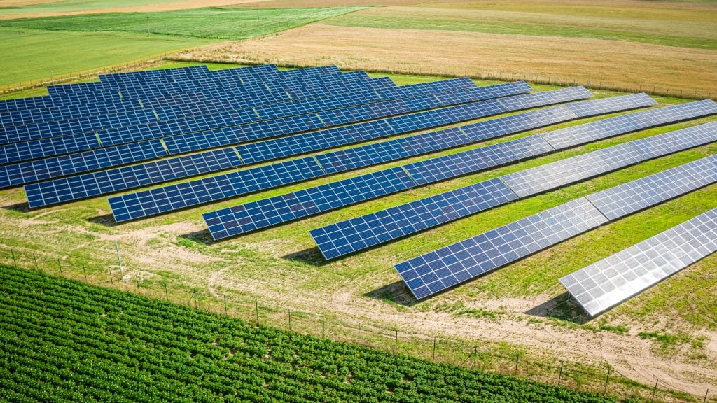 découvrez comment optimiser votre budget pour l'installation de panneaux photovoltaïques. profitez de conseils pratiques et d'astuces pour maximiser votre investissement tout en contribuant à une énergie durable et renouvelable.