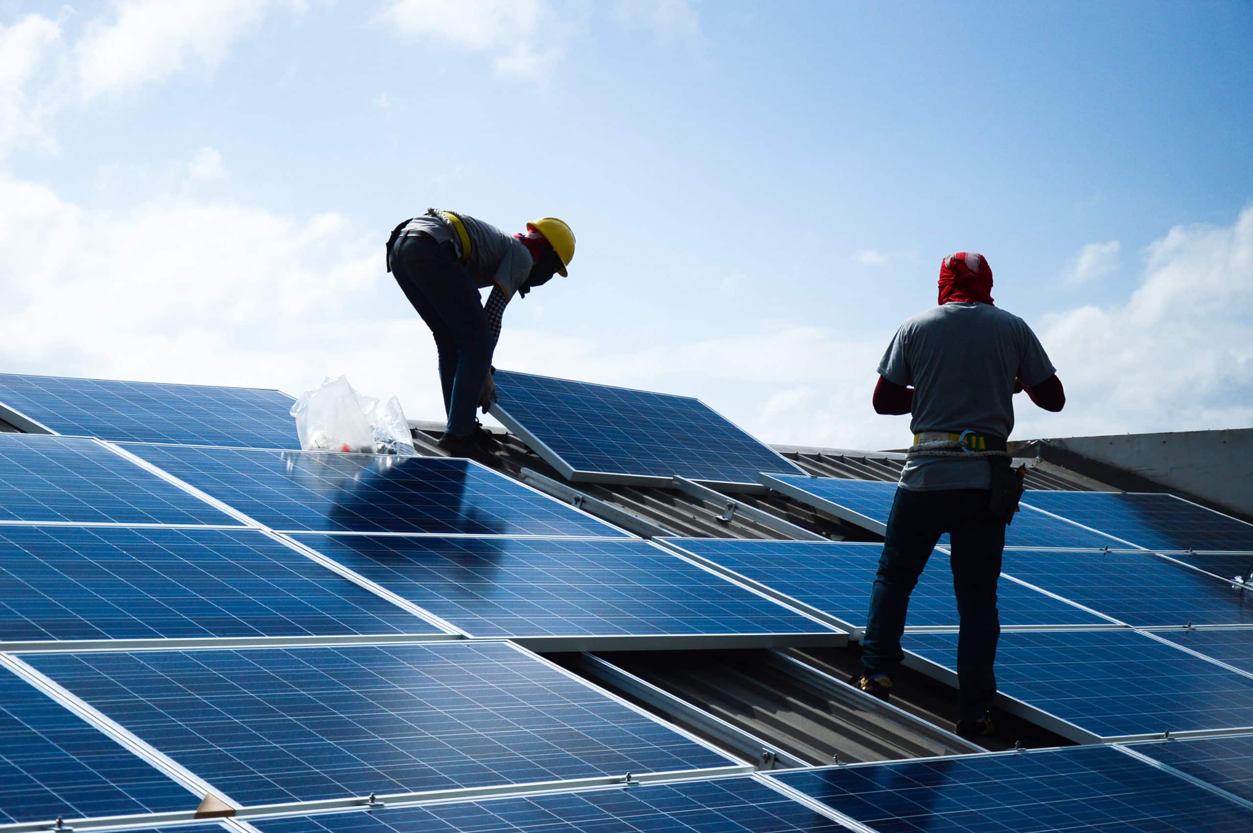 découvrez les tendances et les évolutions des prix des panneaux solaires en 2023. comparez les meilleures offres et informez-vous sur les coûts d'installation pour investir intelligemment dans l'énergie solaire.