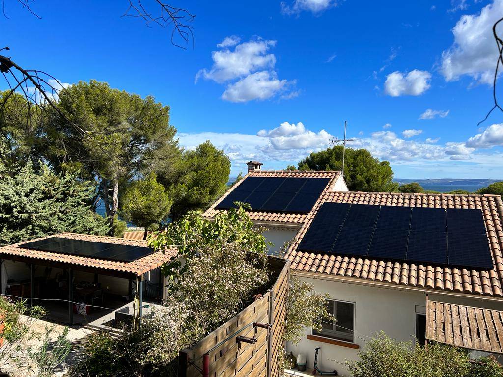 découvrez comment les prix des panneaux solaires peuvent être rentables pour votre budget. informez-vous sur les économies d'énergie, les subventions et les avantages fiscaux qui rendent l'installation de panneaux solaires une option financièrement avantageuse.