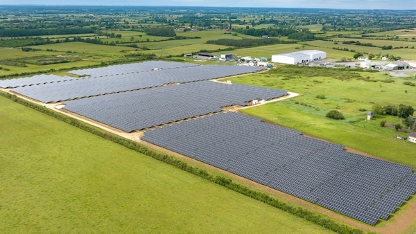découvrez l'incroyable rentabilité des panneaux solaires ikea pour votre maison. profitez d'une énergie renouvelable, d'économies sur vos factures d'électricité et d'un impact environnemental positif. informez-vous sur les avantages financiers et écologiques d'opter pour les solutions solaires d'ikea.