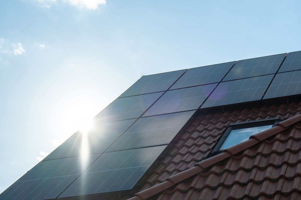découvrez nos solutions de financement pour panneaux photovoltaïques et réduisez vos factures d'électricité tout en contribuant à une énergie durable. profitez de conseils personnalisés et d'aides financières pour réaliser votre projet solaire.
