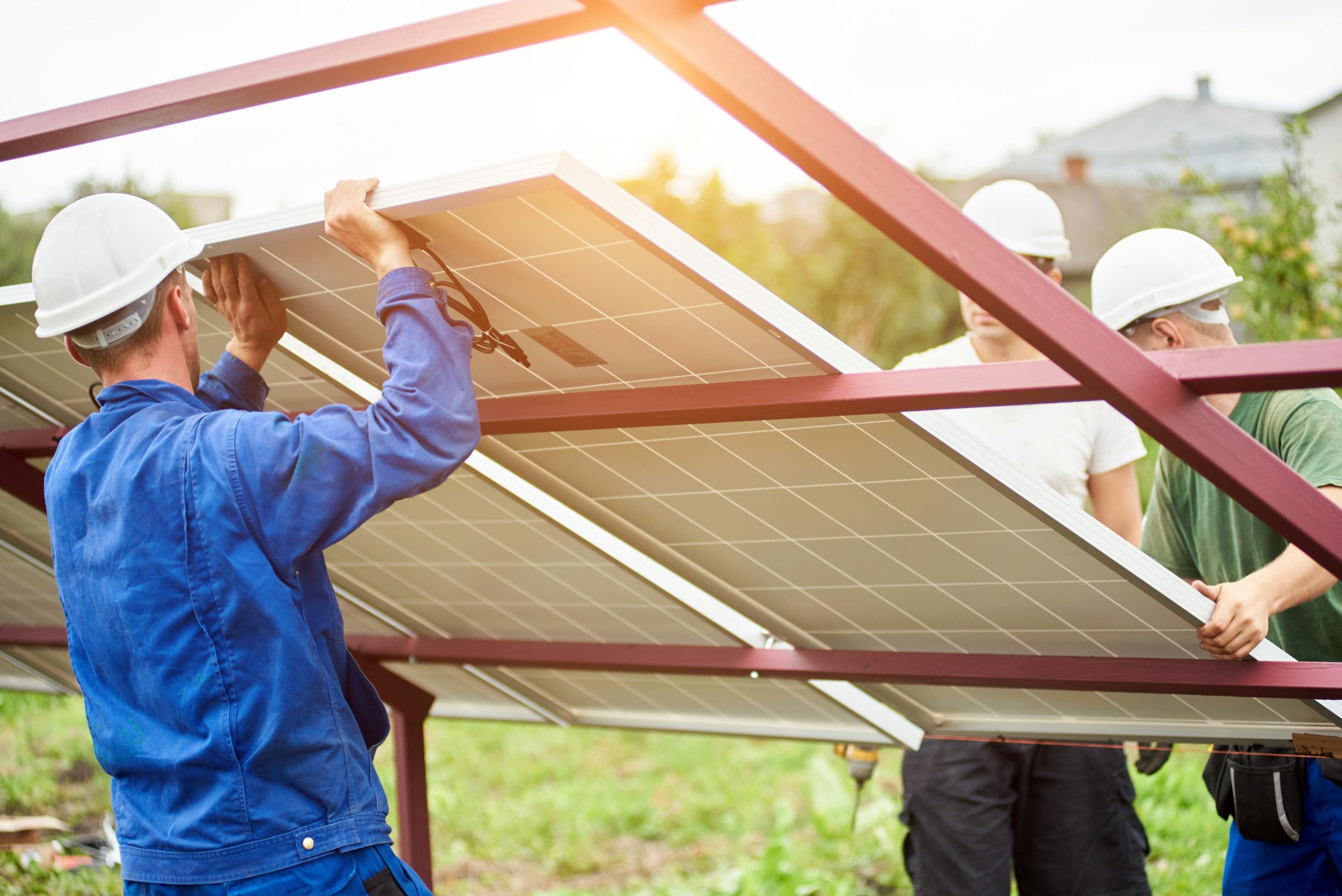 découvrez notre guide complet sur les panneaux photovoltaïques : types, avantages, installation et conseils pour optimiser votre production d'énergie. faites le choix d'une énergie renouvelable et économisez sur vos factures !