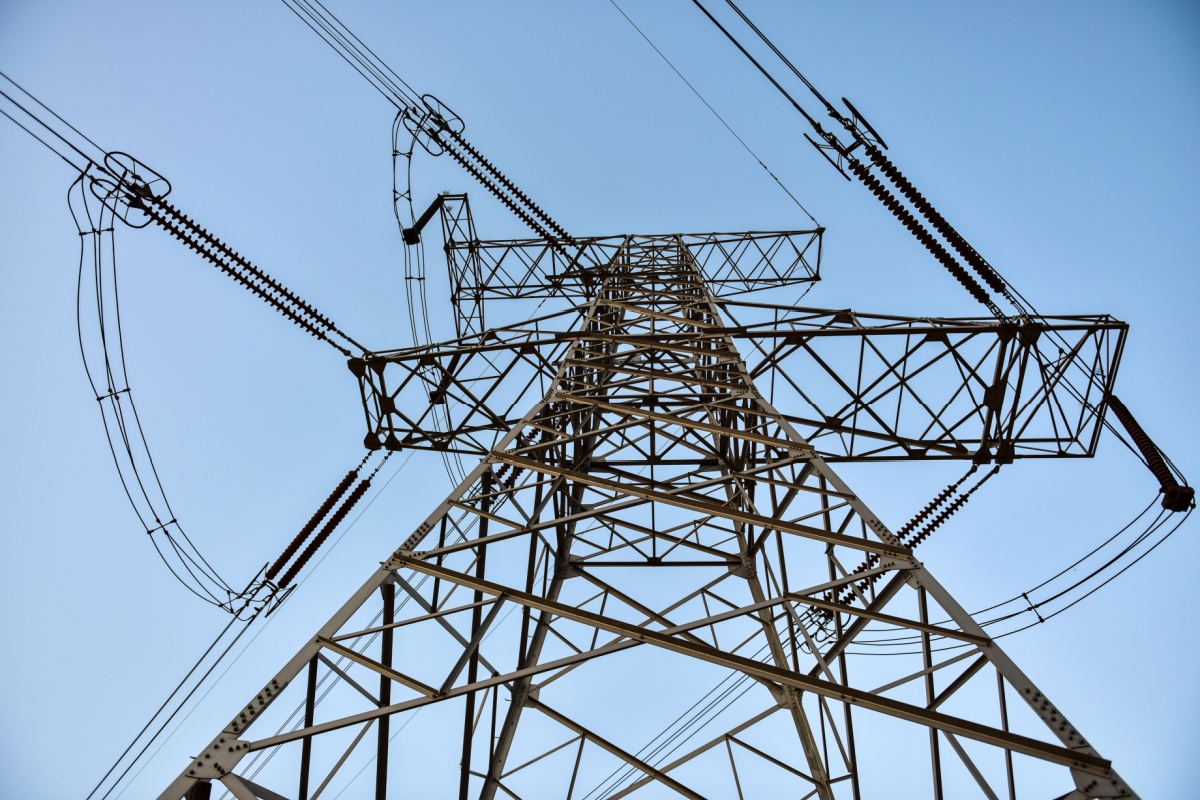 découvrez les enjeux et les impacts de la réforme du marché électrique européen, visant à moderniser le secteur de l'énergie, favoriser la compétitivité et garantir une transition vers une énergie plus durable.