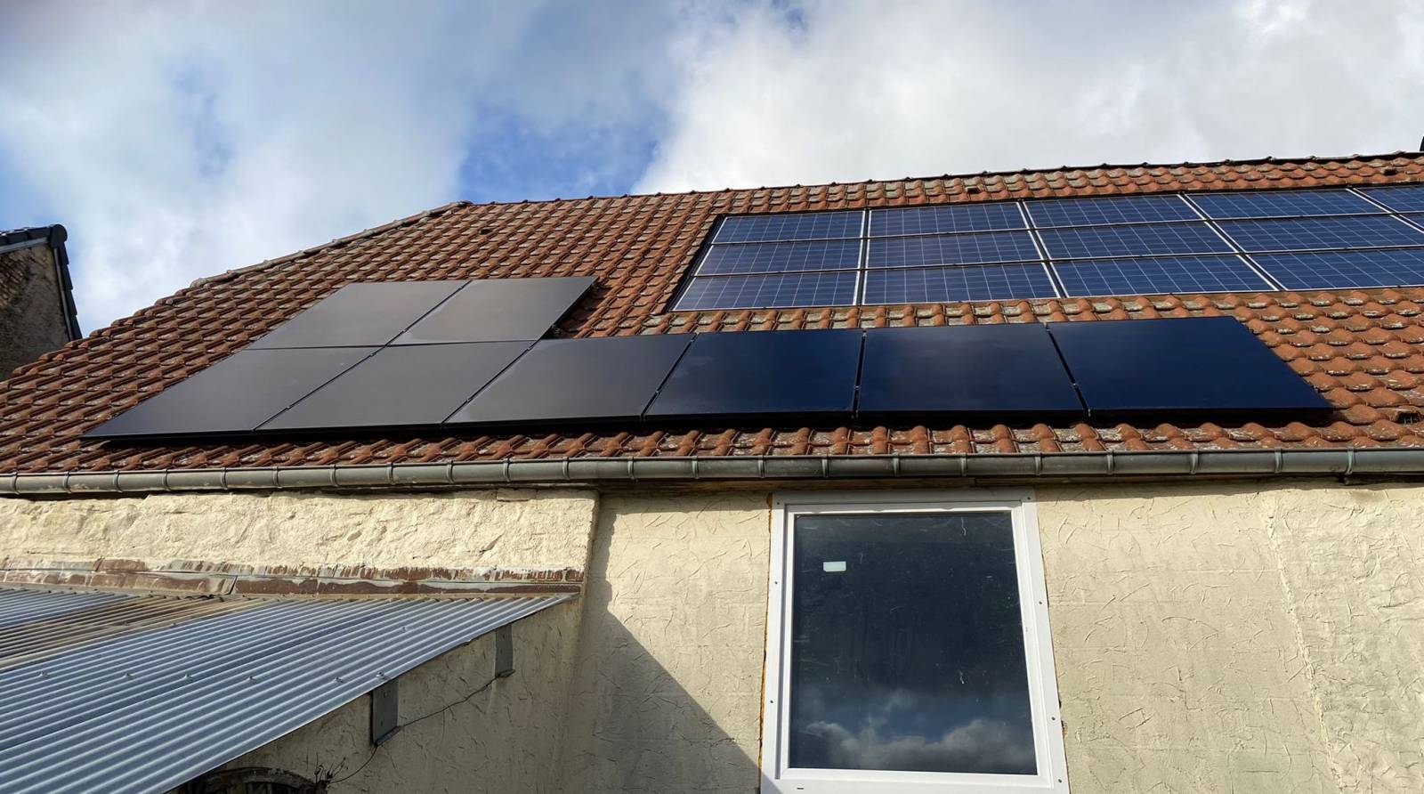 découvrez les avantages financiers des panneaux photovoltaïques à amiens. investissez dans l'énergie solaire pour réduire vos factures d'électricité, bénéficier d'aides gouvernementales et augmenter la valeur de votre bien immobilier. informez-vous sur les économies durables et la rentabilité de ce choix écologique.