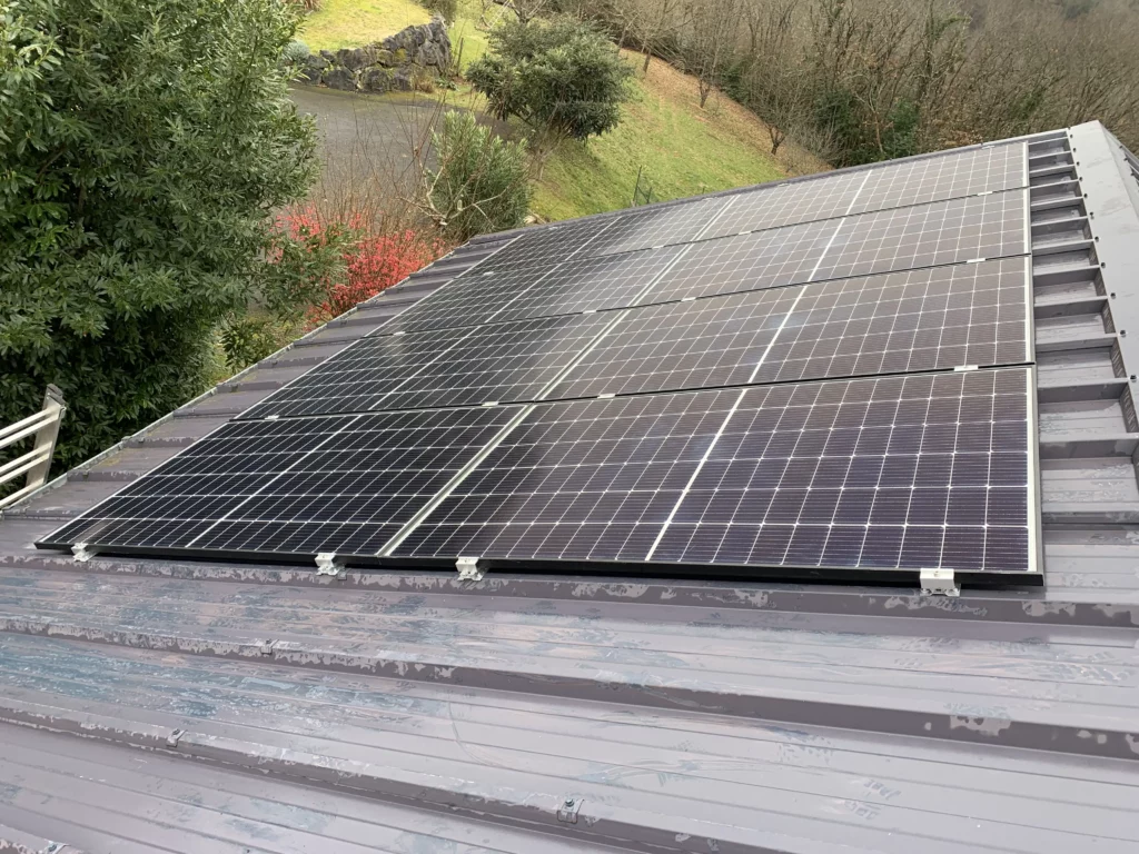 découvrez les nombreux avantages des panneaux solaires de 6 kwc, une solution écologique et rentable pour produire votre électricité. profitez d'économies sur vos factures d'énergie, d'une réduction des émissions de carbone et d'une valorisation de votre bien immobilier grâce à cette technologie durable.