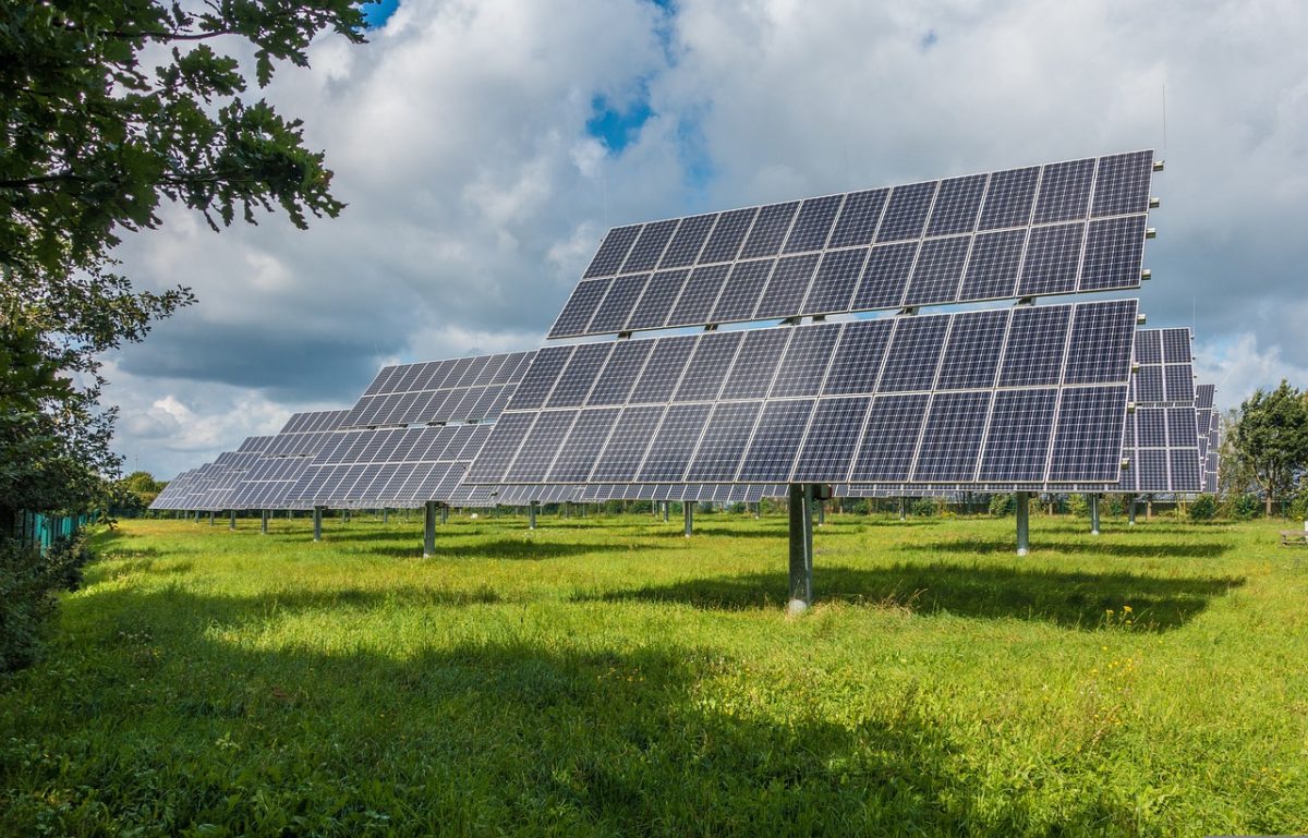 découvrez l'analyse approfondie des coûts-bénéfices des installations photovoltaïques. évaluez l'impact économique, environnemental et énergétique de l'énergie solaire pour prendre des décisions éclairées et maximiser vos investissements.