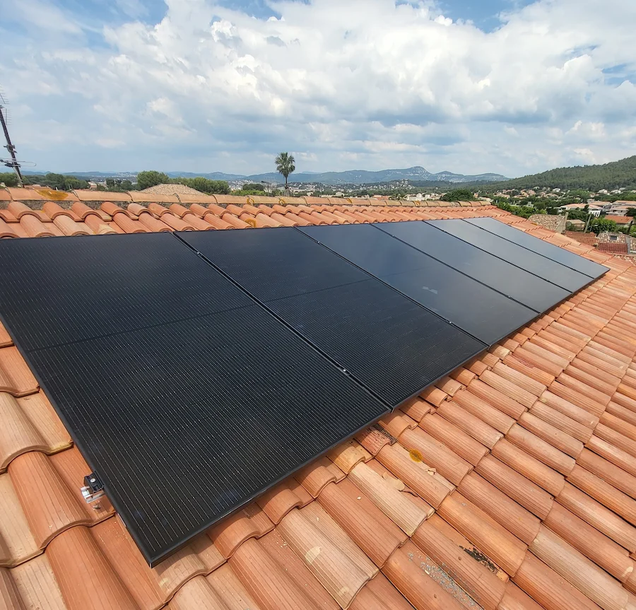découvrez les meilleures options de panneaux photovoltaïques pour maximiser votre production d'énergie solaire. comparez les types, les marques et les technologies disponibles pour faire un choix éclairé et réduirevotre empreinte carbone.