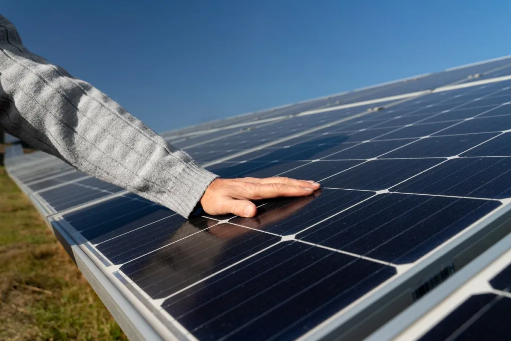 découvrez nos panneaux solaires 1000w, une solution idéale pour réaliser des économies conséquentes sur vos factures d'électricité. explorez les prix compétitifs et les avantages écologiques de l'énergie solaire.