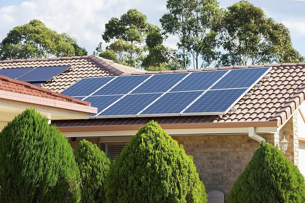 découvrez les panneaux solaires hybrides 2023, une solution innovante alliant efficacité et durabilité. profitez d'une energy renouvelable optimisée pour réduire vos factures d'électricité tout en contribuant à la préservation de l'environnement.
