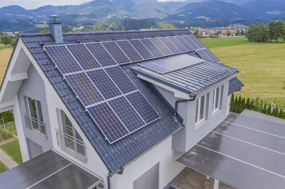 découvrez les prix des panneaux solaires pour toiture et économisez sur votre facture d'énergie. comparez les offres et choisissez la solution qui convient le mieux à vos besoins pour une transition énergétique réussie.