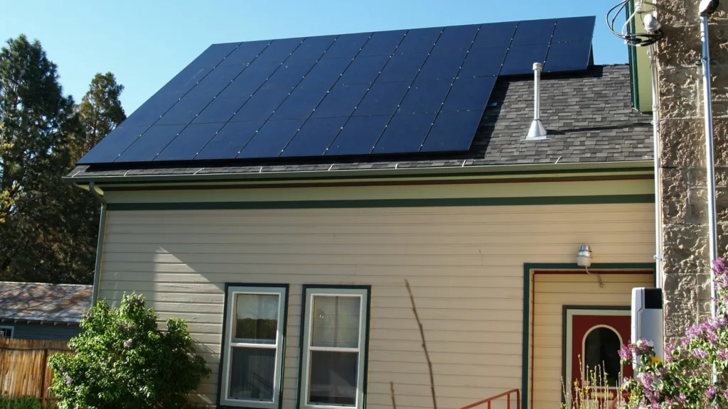 découvrez les prix actuels du photovoltaïque au mètre carré en france. comparez les coûts d'installation, les subventions disponibles et les économies potentielles sur vos factures d'énergie grâce à l'énergie solaire.