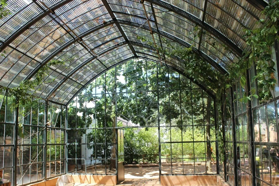découvrez les avantages et inconvénients d'un solarium pour profiter pleinement de la lumière naturelle tout en minimisant les risques. cette analyse vous aidera à décider si un solarium est la solution idéale pour votre bien-être et votre confort.