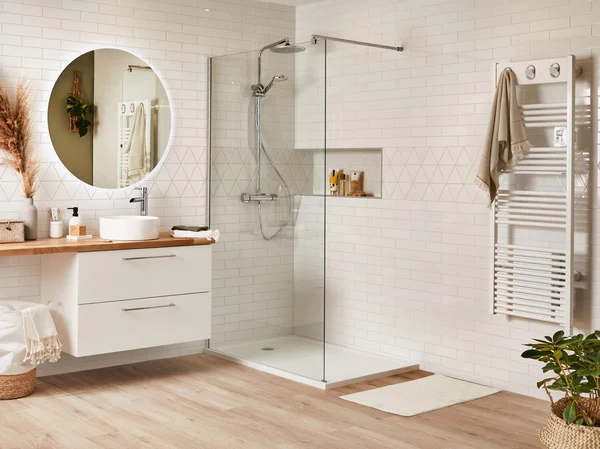 obtenez une estimation précise pour la rénovation de votre salle de bain avec leroy merlin. explorez nos conseils d'experts, nos produits variés et notre service d'accompagnement personnalisé pour transformer votre espace tout en respectant votre budget.