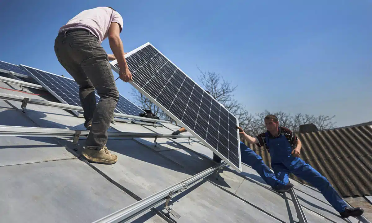 découvrez comment assurer l'étanchéité de vos panneaux photovoltaïques pour maximiser leur performance et prolonger leur durée de vie. nos conseils et solutions vous permettront de prévenir les infiltrations d'eau et d'optimiser l'efficacité de votre installation solaire.