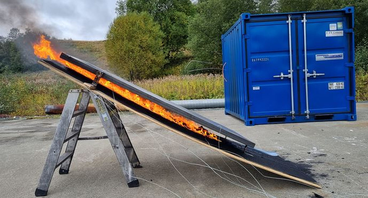 découvrez les risques liés aux incendies des panneaux photovoltaïques, ainsi que des conseils pour leur prévention et leur sécurité. informez-vous sur les meilleures pratiques pour protéger vos installations solaires et garantir leur performance.