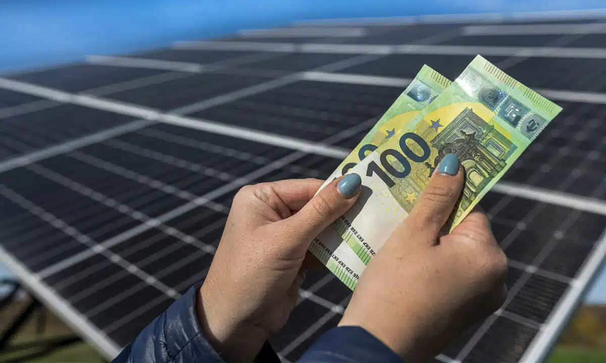 découvrez comment les panneaux solaires peuvent réduire votre facture d'électricité et améliorer votre empreinte écologique. informez-vous sur les avantages financiers et environnementaux de l'énergie solaire.