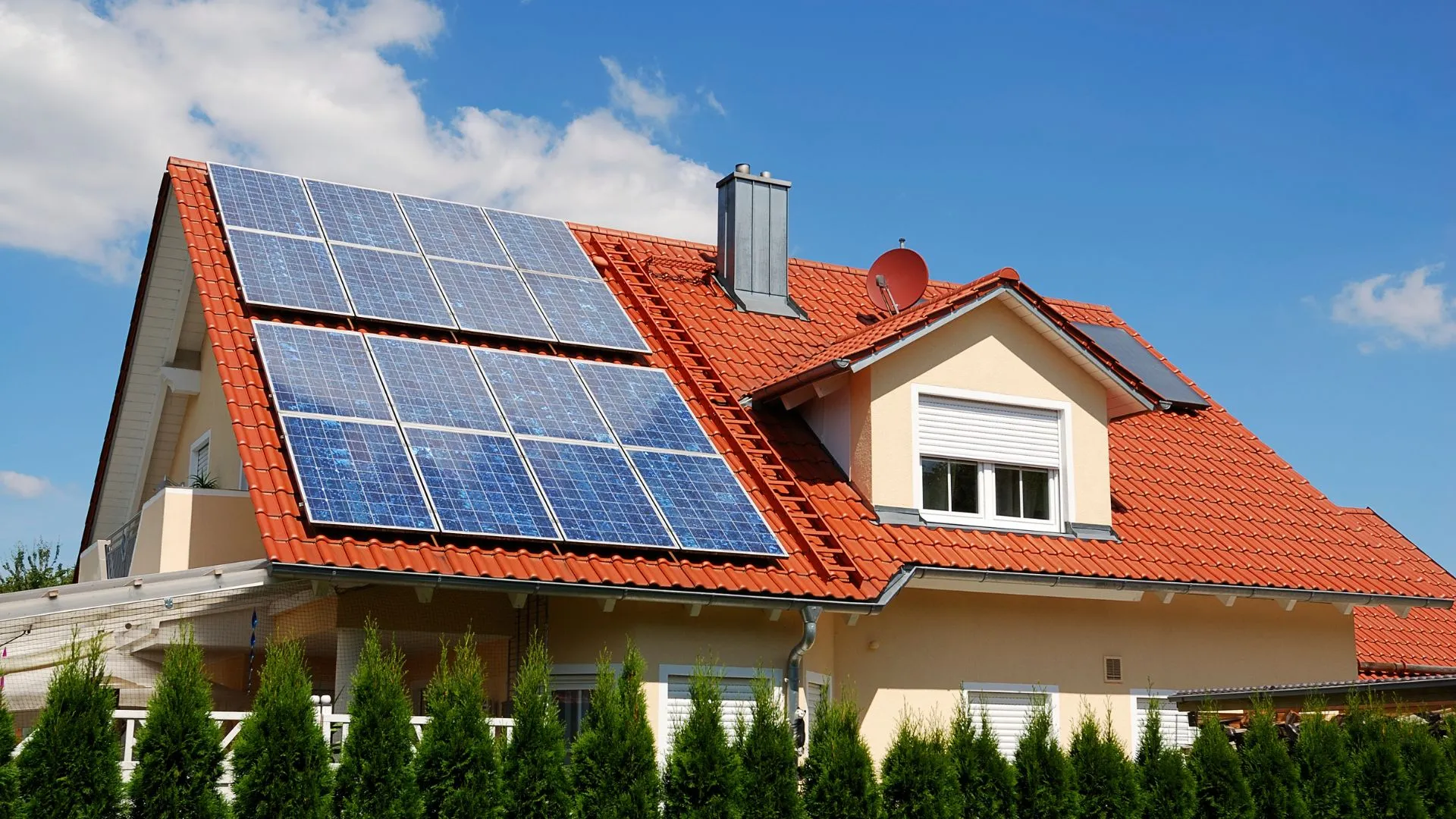 découvrez les avantages des panneaux photovoltaïques pour une énergie renouvelable et durable. optimisez votre consommation d'électricité tout en réduisant votre empreinte carbone grâce à des solutions solaires performantes.