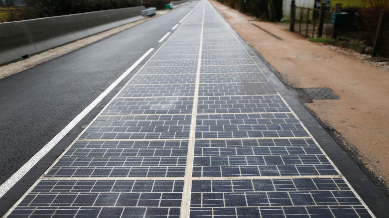 découvrez comment l'allemagne intègre des panneaux solaires le long de ses autoroutes pour promouvoir l'énergie renouvelable, réduire les émissions de co2 et transformer les infrastructures routières en sources d'énergie durable. informez-vous sur cette initiative innovante et ses bienfaits pour l'environnement.