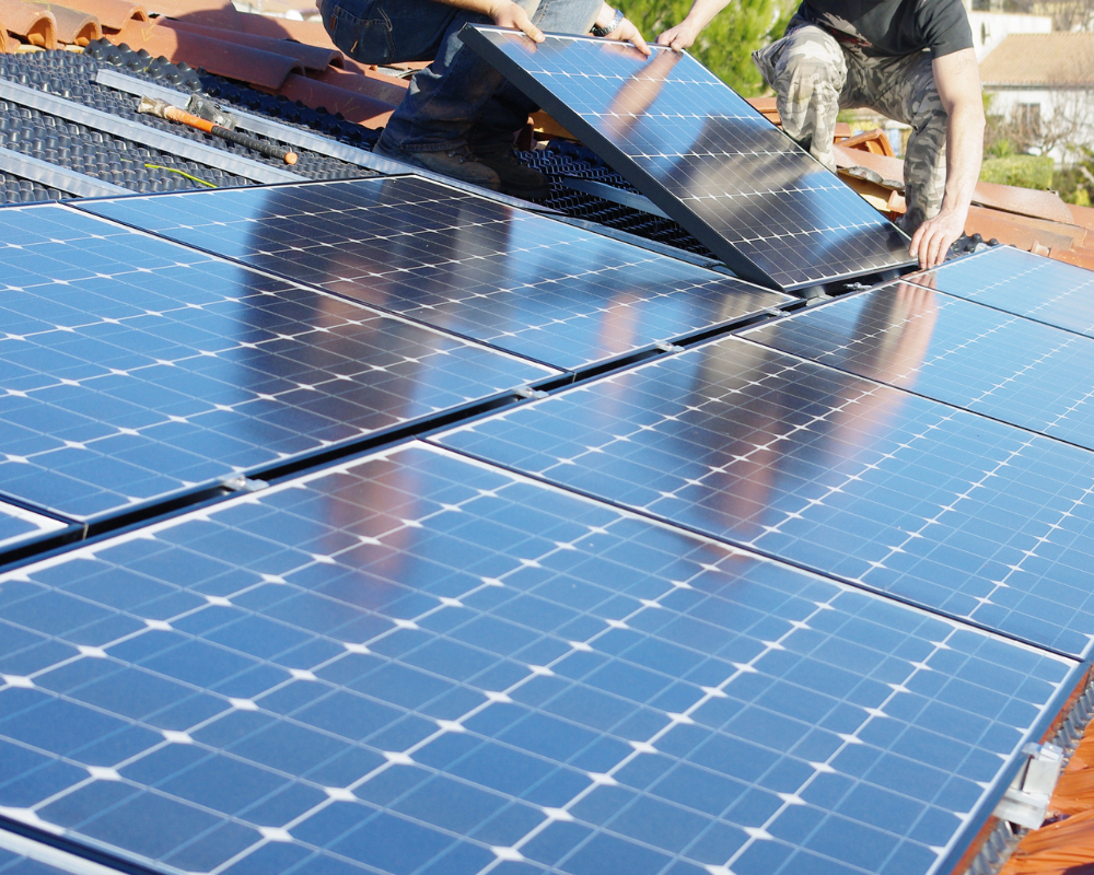 découvrez les prix des panneaux solaires et comparez les meilleures options pour investir dans l'énergie renouvelable. trouvez des informations utiles et des conseils pour optimiser votre projet solaire tout en respectant votre budget.