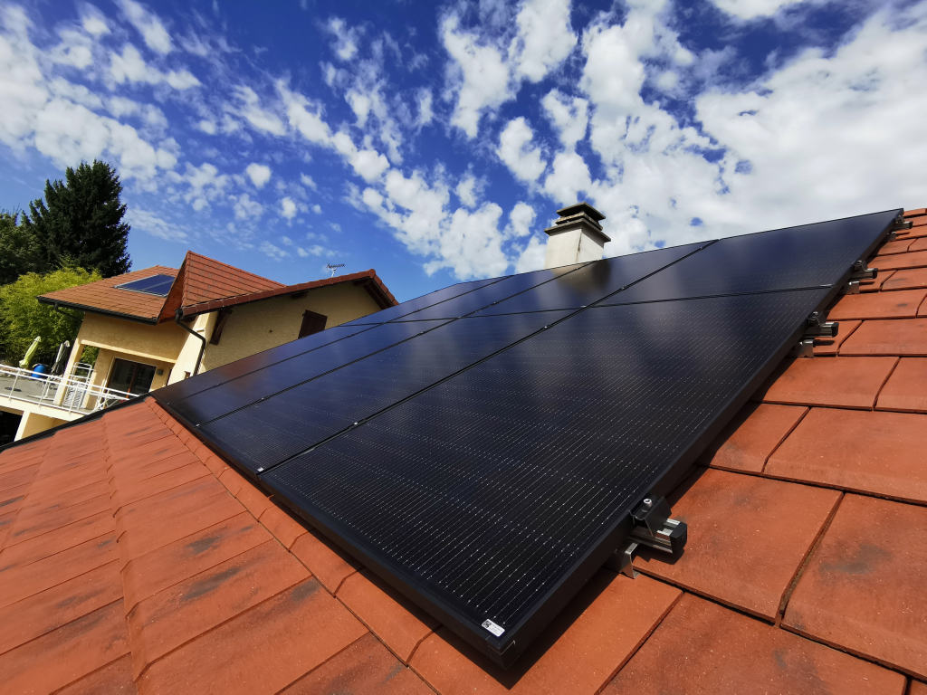 découvrez les prix des panneaux solaires soluxtec 330wc pour maximiser votre production d'énergie renouvelable. comparez les offres et optez pour une solution durable et économiquement avantageuse.