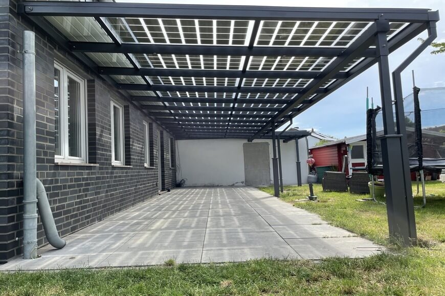 découvrez comment un panneau photovoltaïque intégré à une pergola peut transformer votre espace extérieur en une source d'énergie renouvelable tout en ajoutant une touche esthétique à votre jardin.