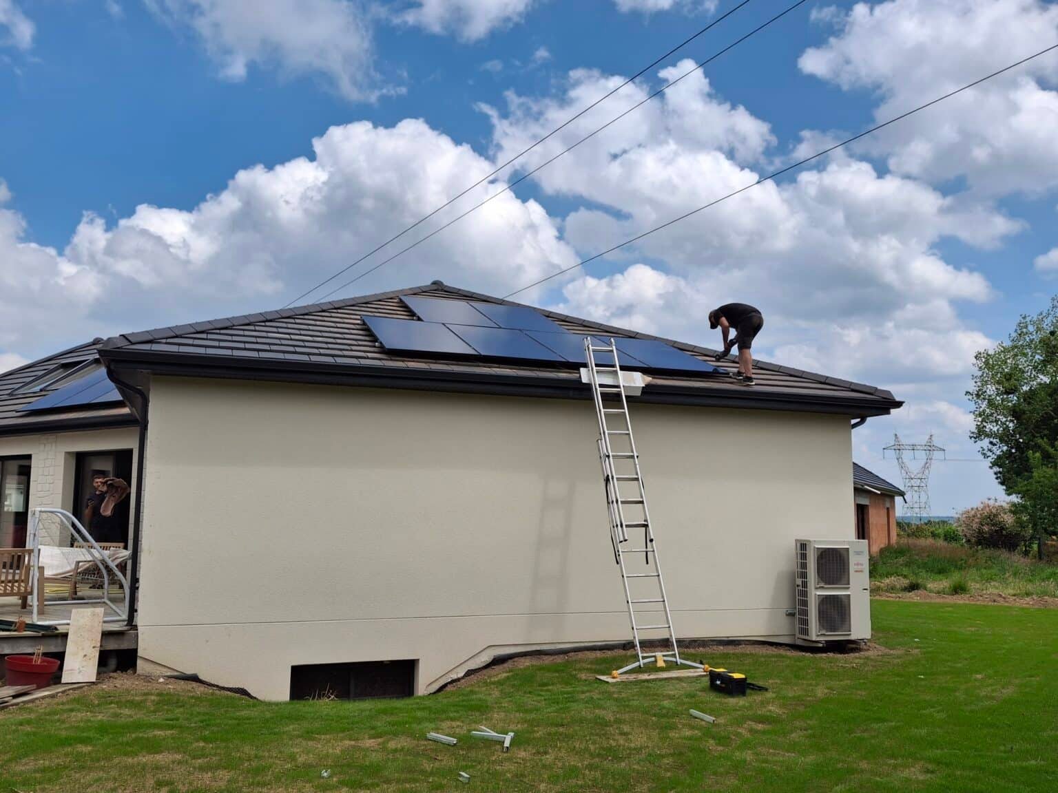 découvrez les panneaux photovoltaïques à verlaine, une solution écologique et économique pour produire votre propre électricité. réduisez vos factures d'énergie et contribuez à la protection de l'environnement grâce à des installations de qualité, adaptées à vos besoins.