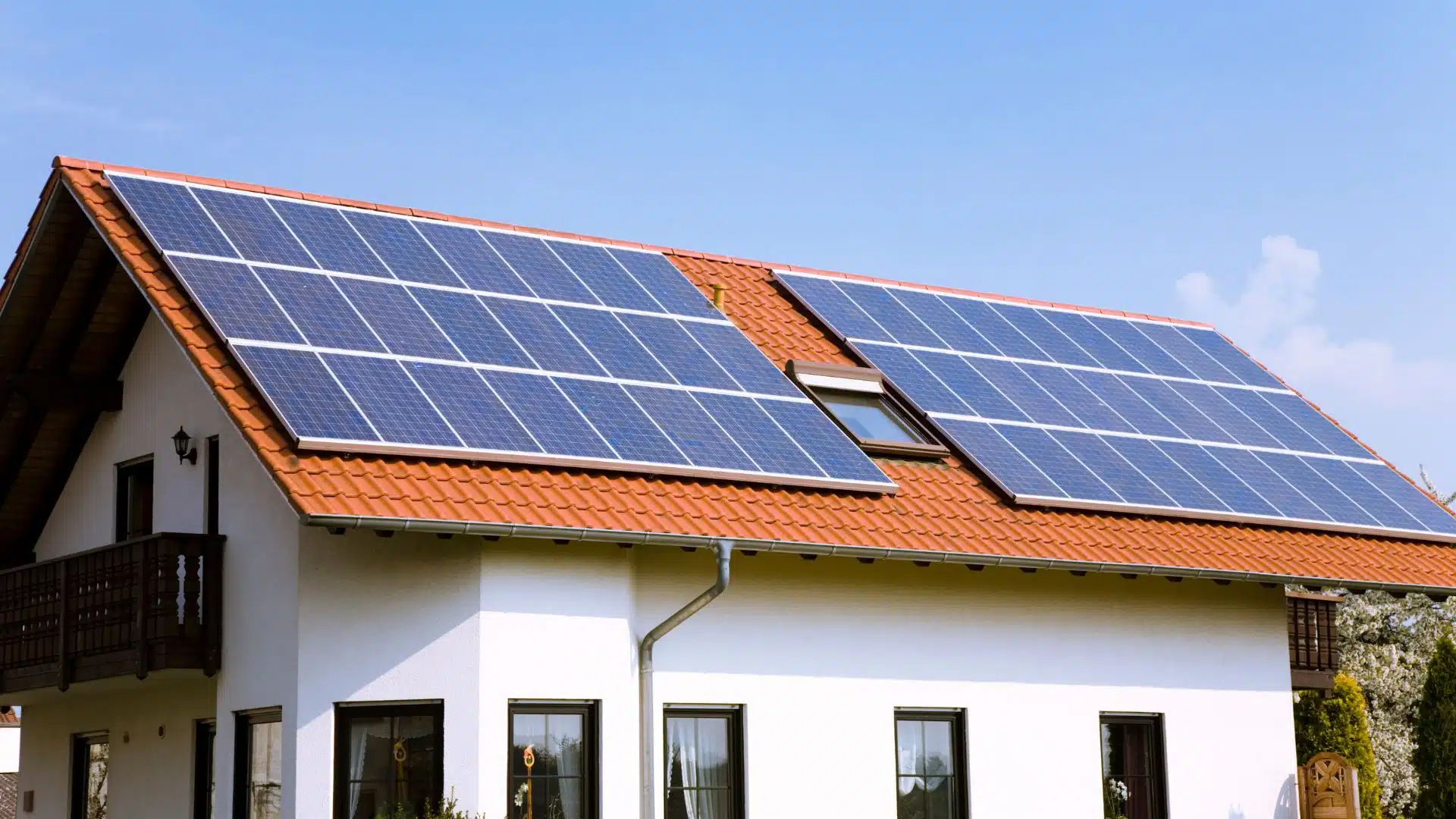 découvrez les panneaux photovoltaïques, une solution durable et économique pour produire votre propre électricité. explorez les avantages, l'installation et le rendement de cette technologie solaire qui vous permet de réduire vos factures d'énergie et de contribuer à la protection de l'environnement.